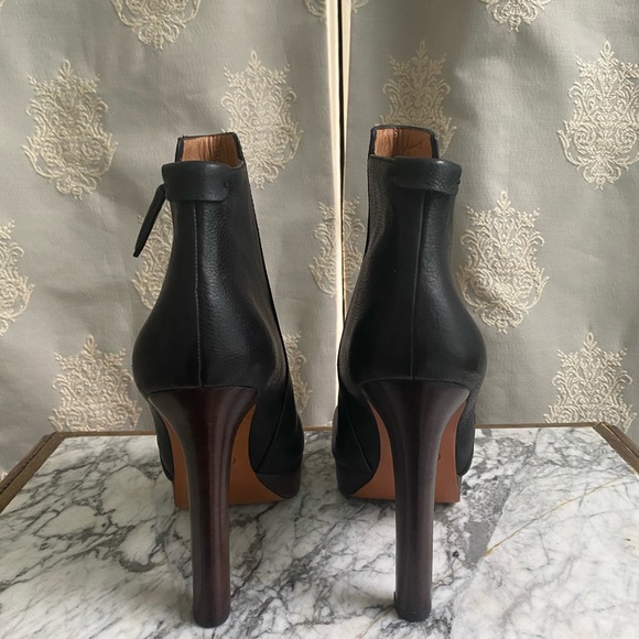 Coach Black Leather Ankle Boots. Like New/Never Worn/Excellent Condition. 8.5 - Picture 6 of 16